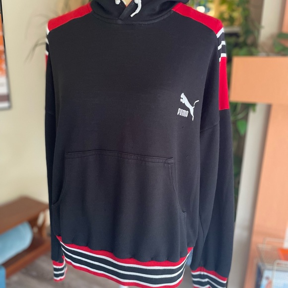 Vintage Puma Hoodie-Unisex - Picture 2 of 5